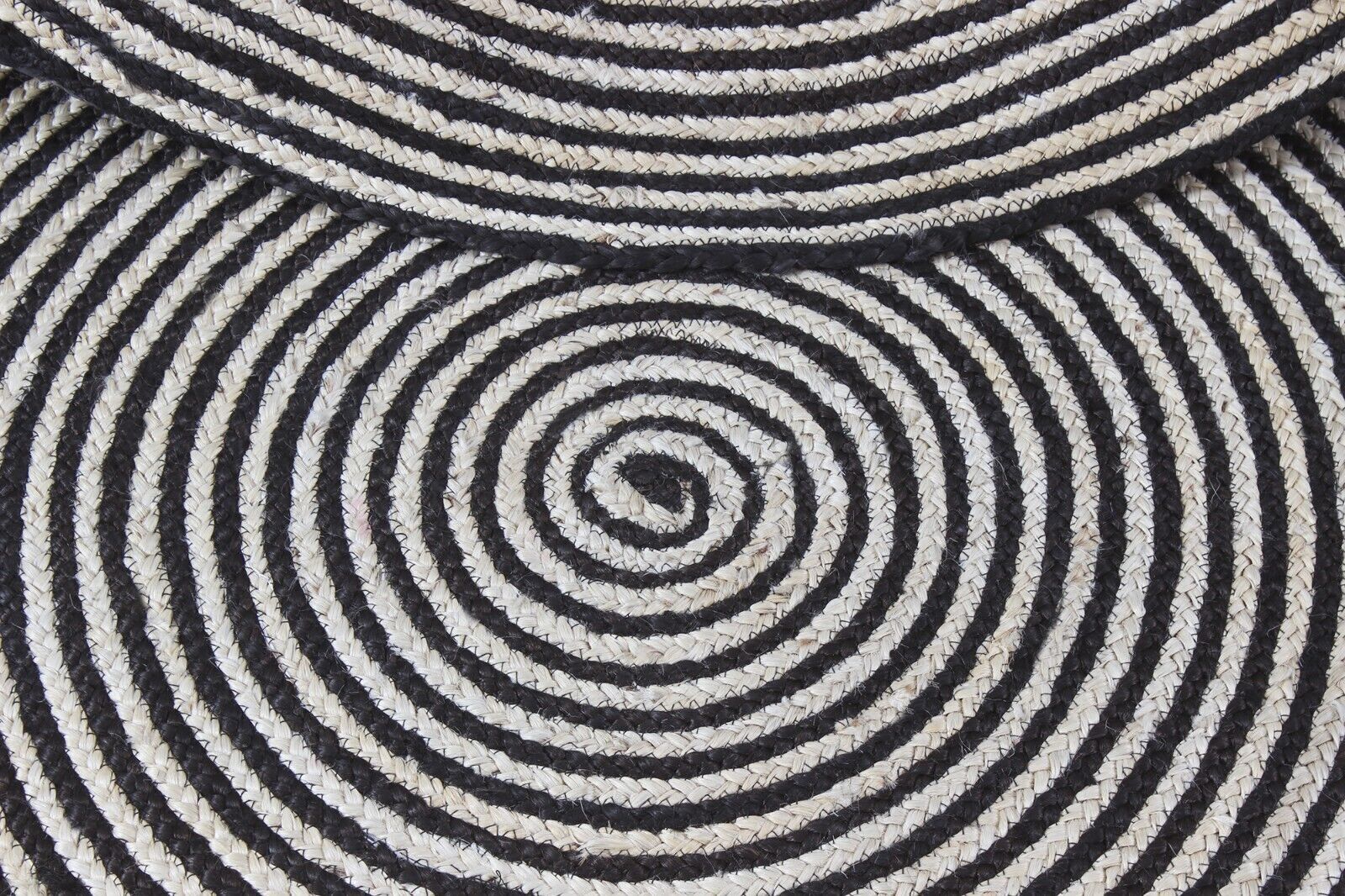 Rug Round Jute & Cotton Handmade Natural Carpet Indian Floor Mat Modern