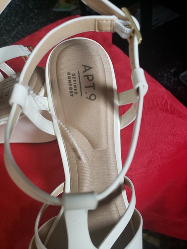 NWOB Women's Apt. 9 Coralia Wedge Sandals Shoes White Sz 9 - Picture 7 of 7