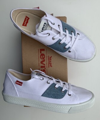 BNIB Levi's Canvas Trainers Plimsolls 