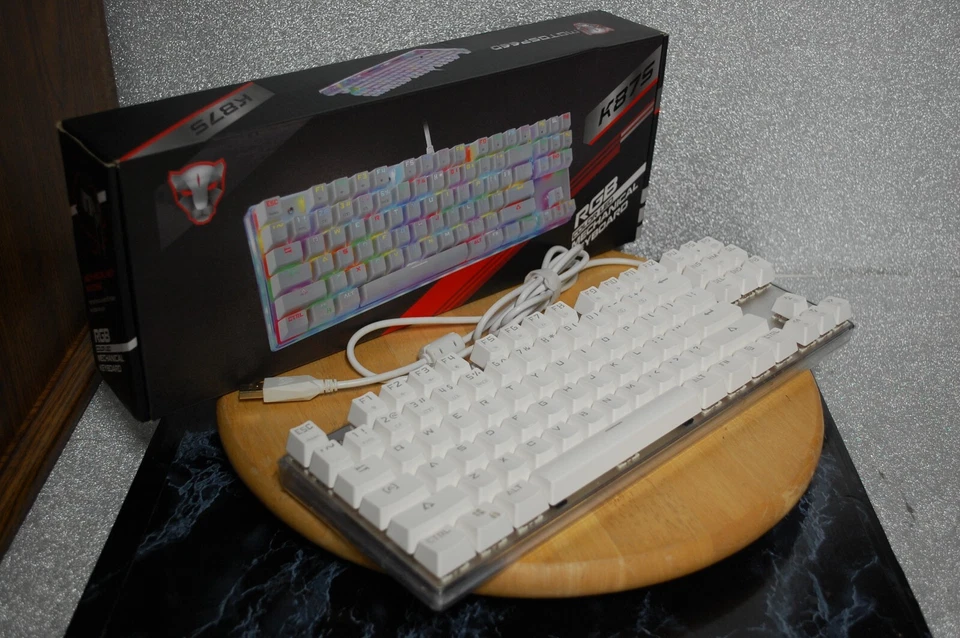 Tested Motospeed K875 RGB Color LED Mechanical Keyboard Wired Backlight - Image 2 of 4