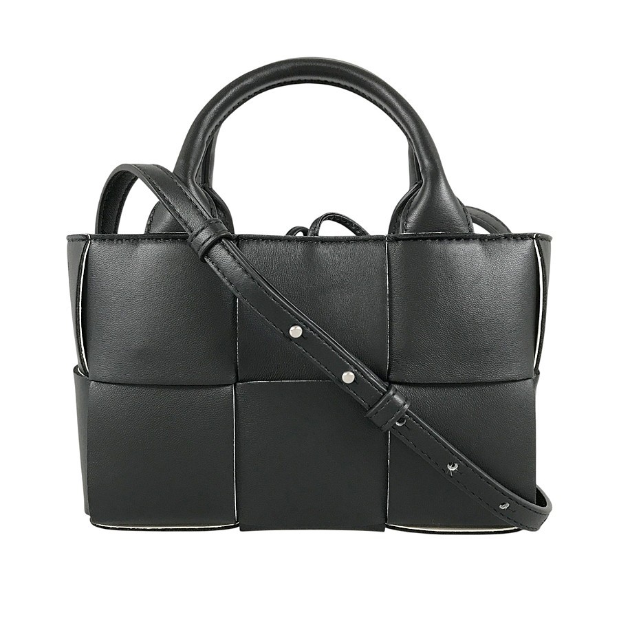 BOTTEGA VENETA Maxi Intrecciato Arco Leather Tote bag