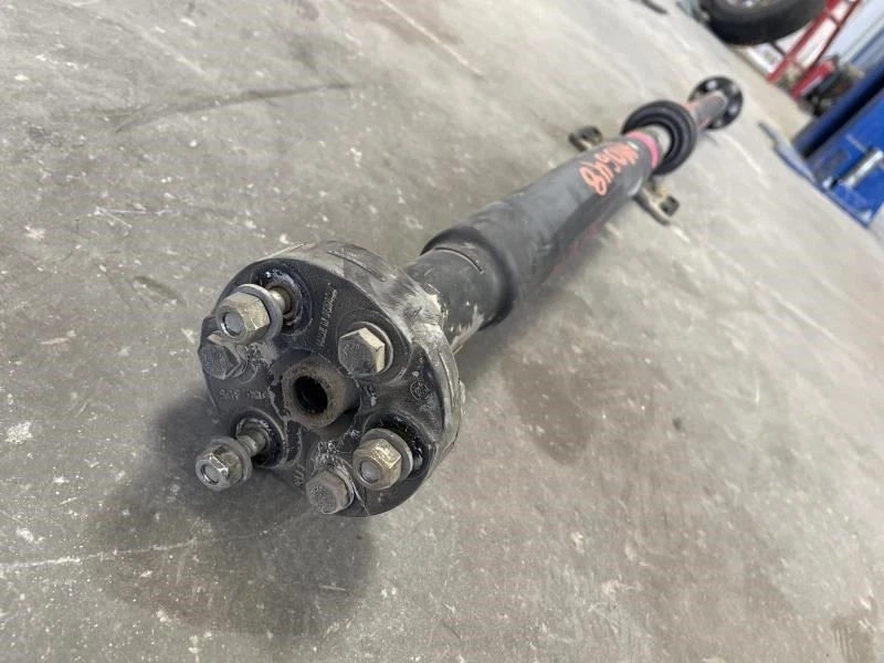 98-03 Jaguar XJ8 VANDEN PLAS USED Rear Drive Shaft Line NON SUPER V8 - Image 2 of 4