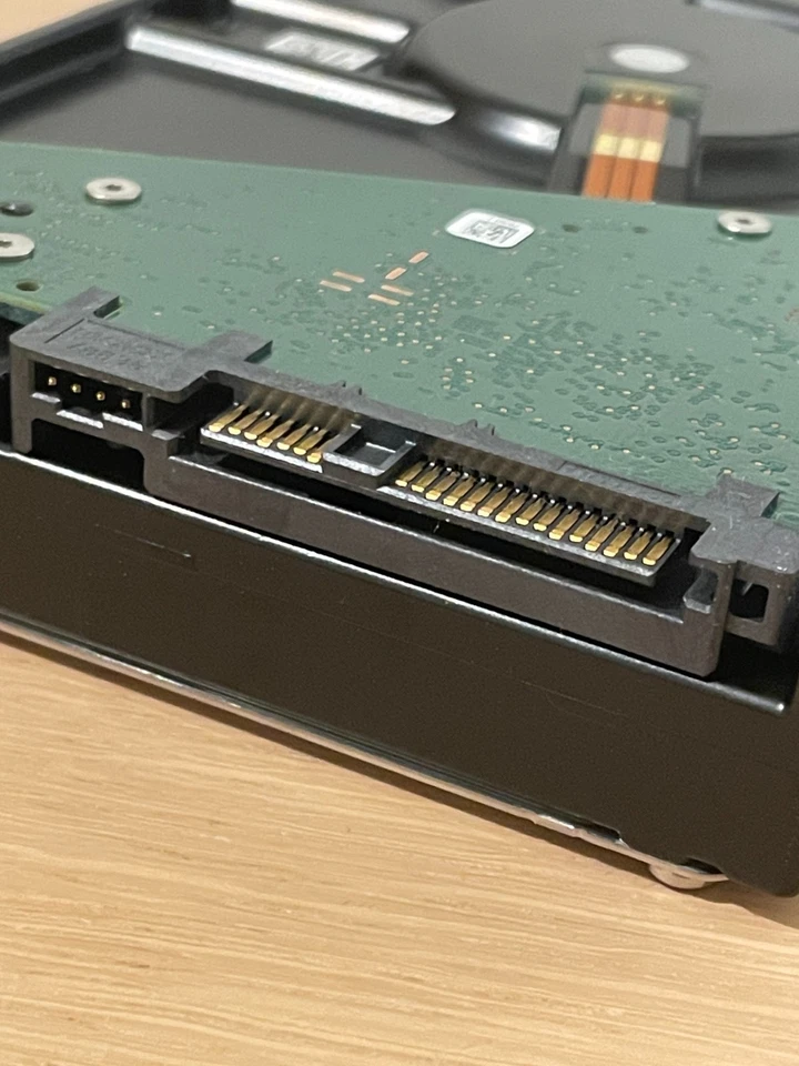 HDD Dell Emc 8TB SAS 3.5" 12Gb Hard Drive ST8000NM014A - Immagine 2 di 4