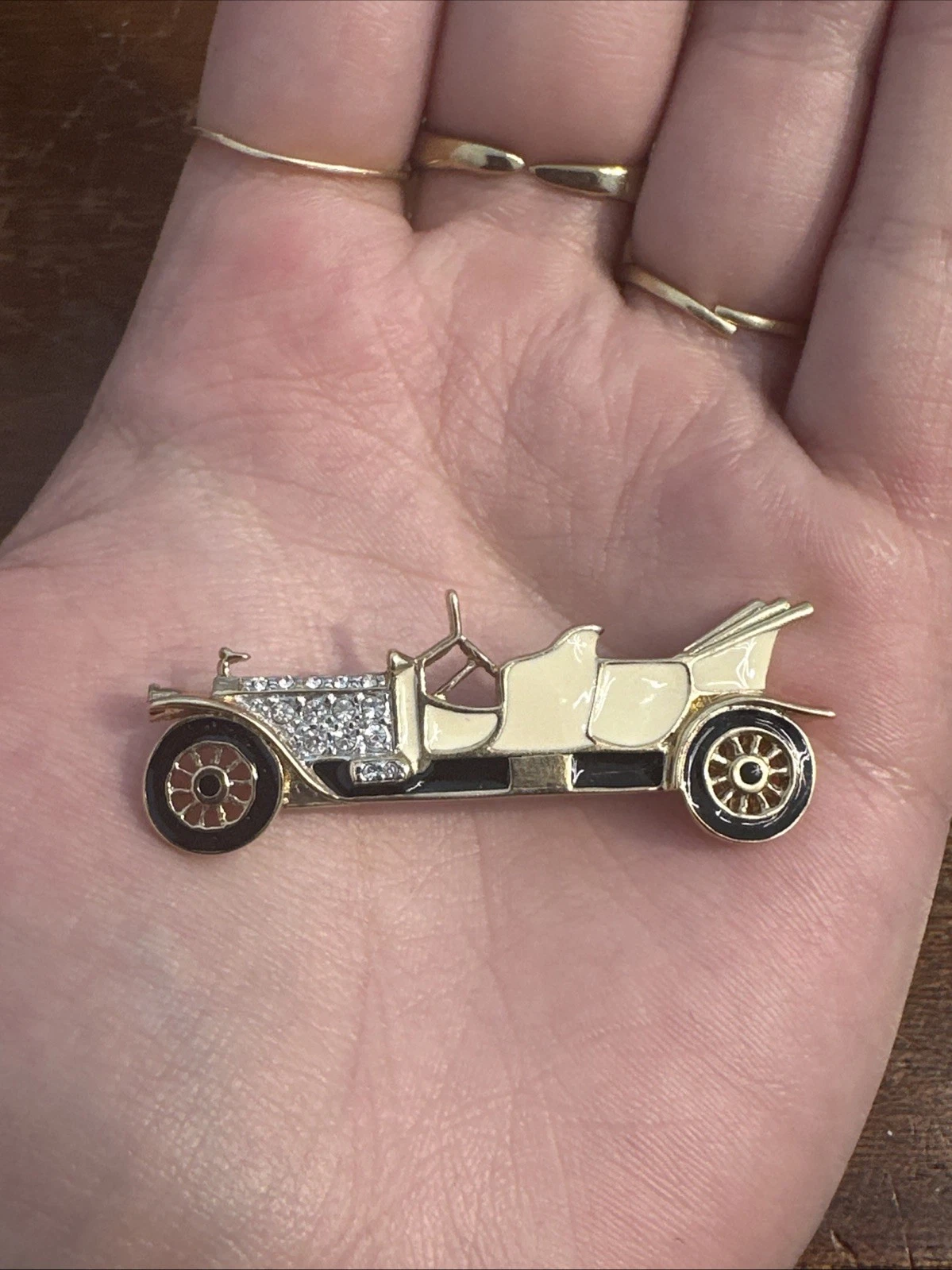 Broche Voiture Vintage Beige Bijoux Fantaisie