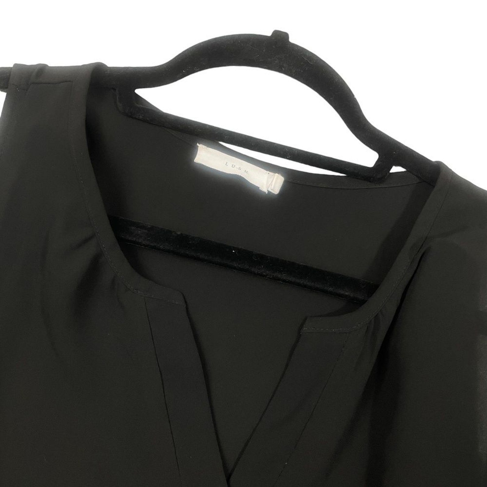 Lush Large Black Shell Polyester Flowing Soft - image 2