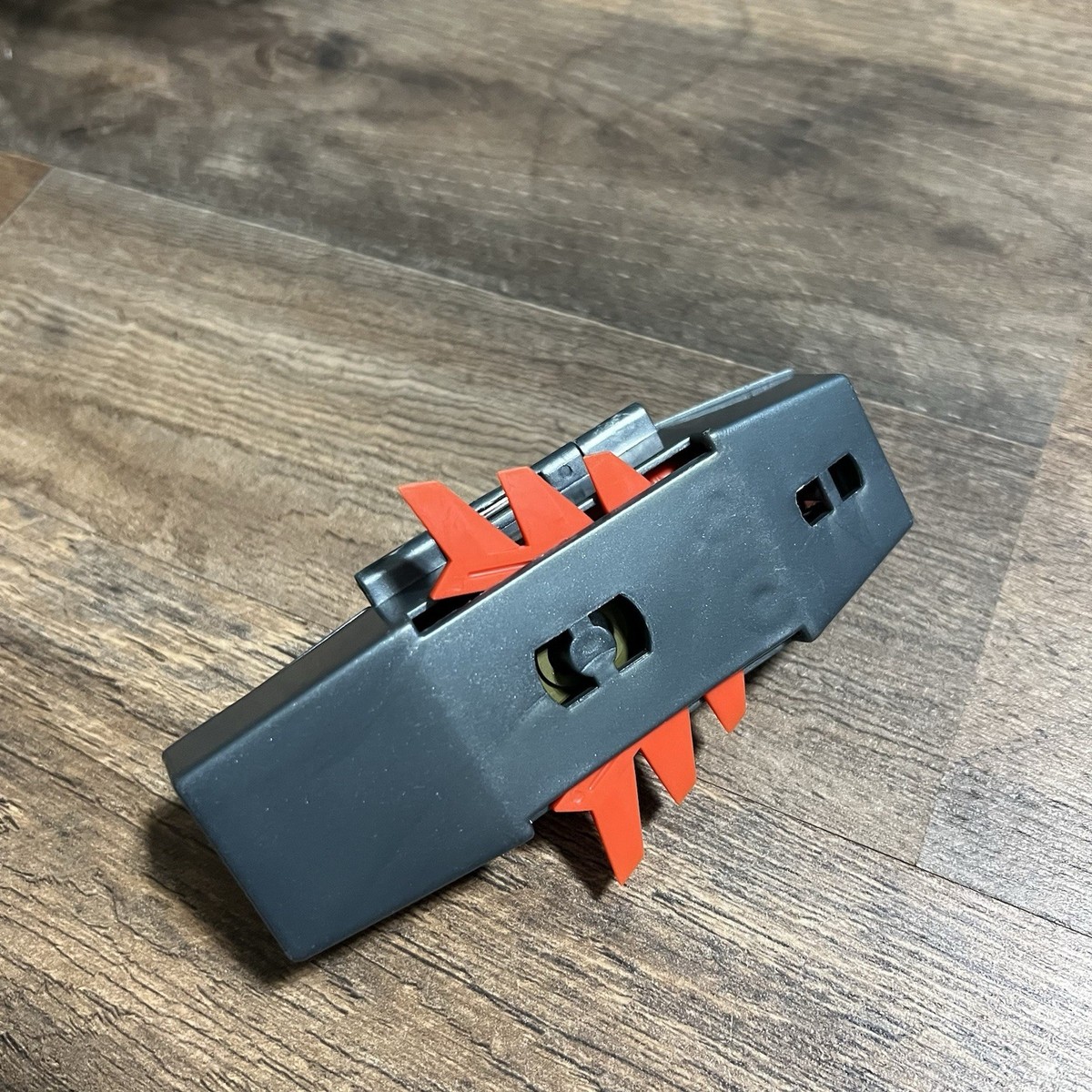 1997 Kenner Jurassic Park Lost World Bull T-rex JP28 Figure Pod