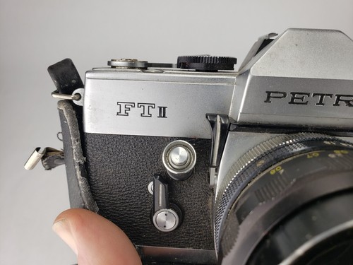 Vintage Petri FT II Silver Manual Focus 35mm SLR Film Camera With Case - Picture 6 of 12