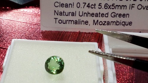 Turmalina natural verde Mozambique Oval 0.74 Cts. - Imagen 3 de 8