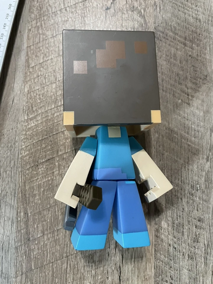 Фигурка Minecraft Steve 6 дюймов винил ПВХ с насечкой Jinx Spin Master Mojang с мечом - Изображение 4 из 4