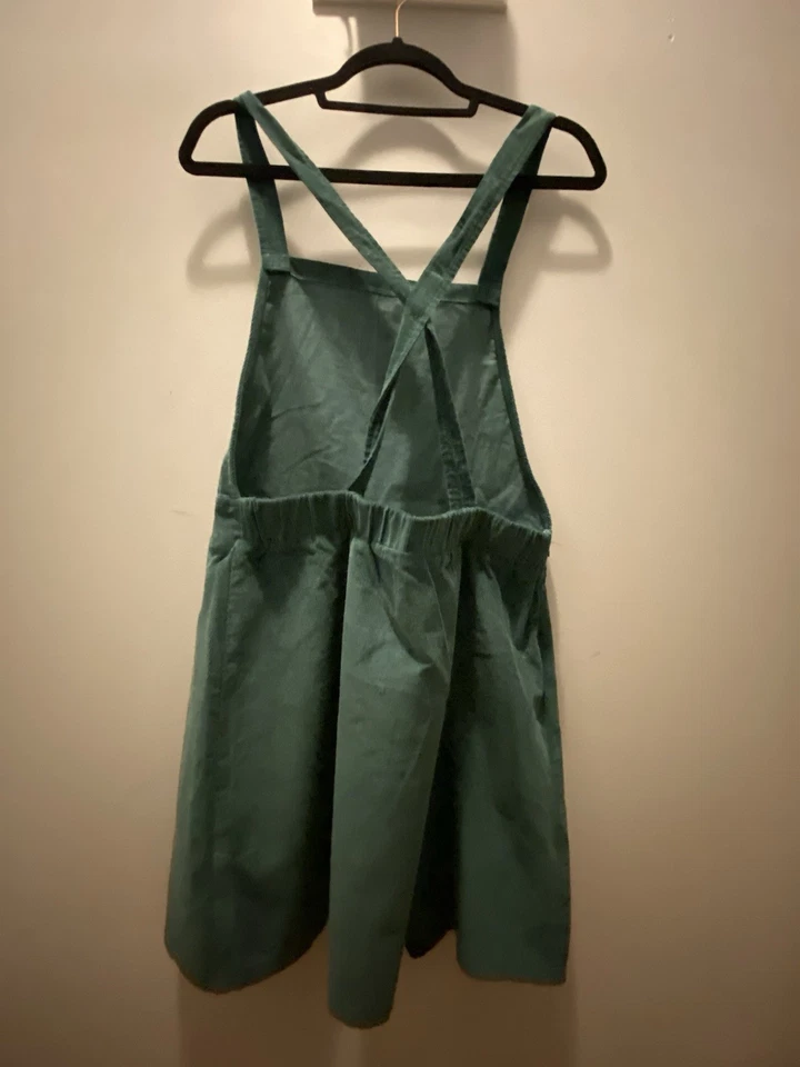 短袖连身裙 — 第 4/4 张图片