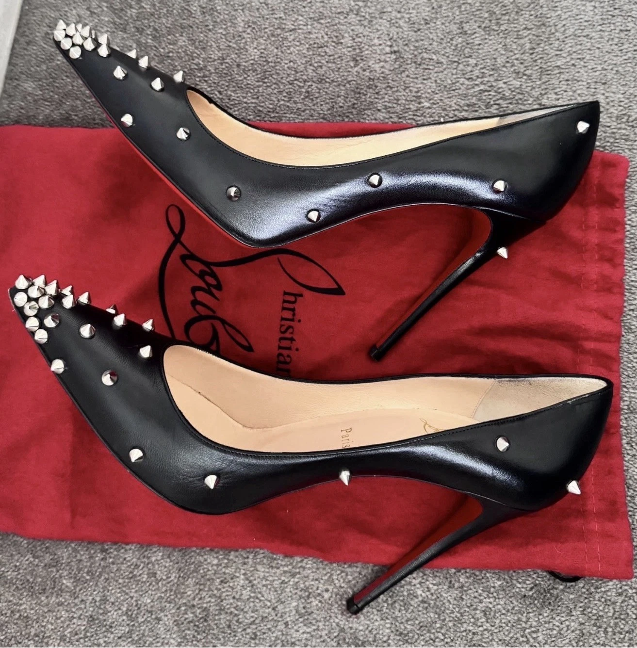 Christian Louboutin — CHRISTIAN LOUBOUTIN - Degraspike 100 Kid Black Pointed-toe Pump Silver Spikes 40