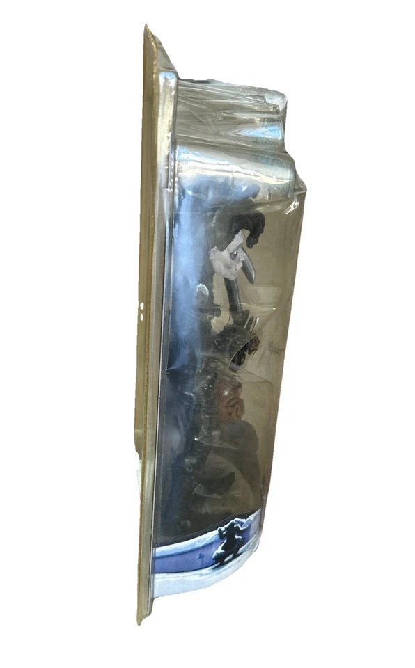Figura de acción Mezco Edward Scissorhands 2005 nueva en caja Foto 3 de 4