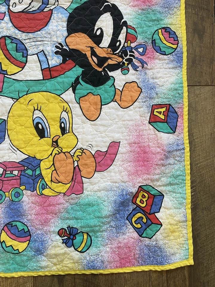 Manta de Cuna Baby Looney Tunes Años 90 De Colección Acme Bugs Lucas Piolín Bloques de Letras  Foto 3 de 4