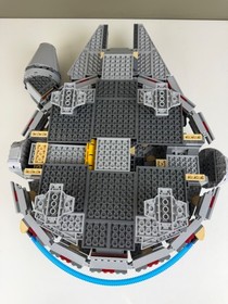 Lego Star Wars Millennium Falcon 4504 Incomplete Read