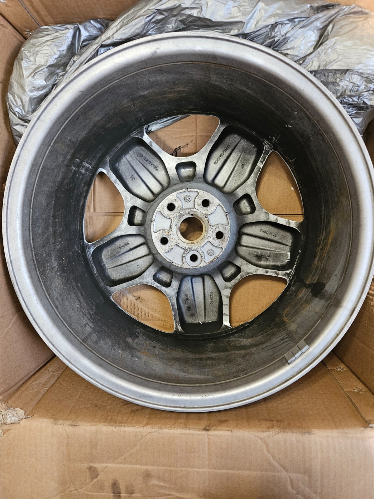 Bentley 19 inch polished aluminum wheels