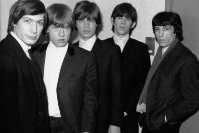 The Rolling Stones Unsigned 6'' x 4'' photo- Rock band - 100% to Cancer Charity *6
