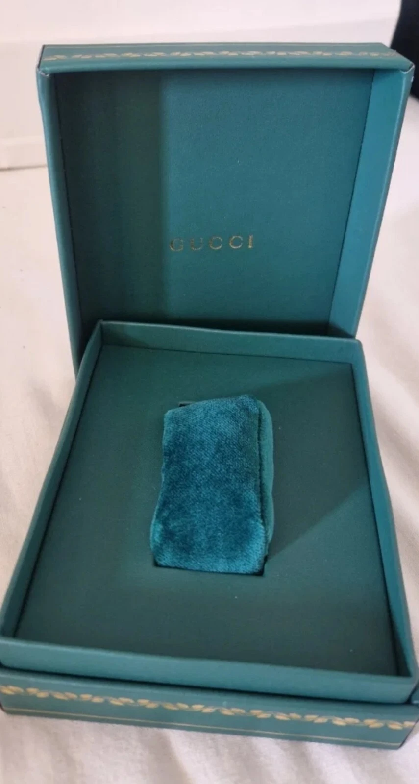 AUTHENTIQUE BOITE montre Gucci