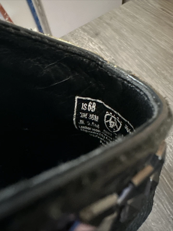 Botín ARIAT Negro Animal Cuero Tachonado Western Mules Talla 6B Usado Foto 3 de 4