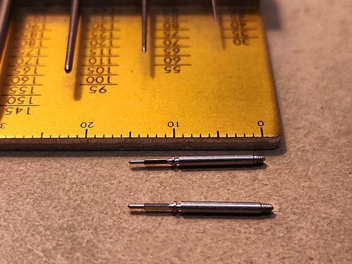 2 NOS Bulova Accutron 218 P/N 176 Setting Stems 15.2mm Long Parts Repairs Spares - 第 1/3 張圖片