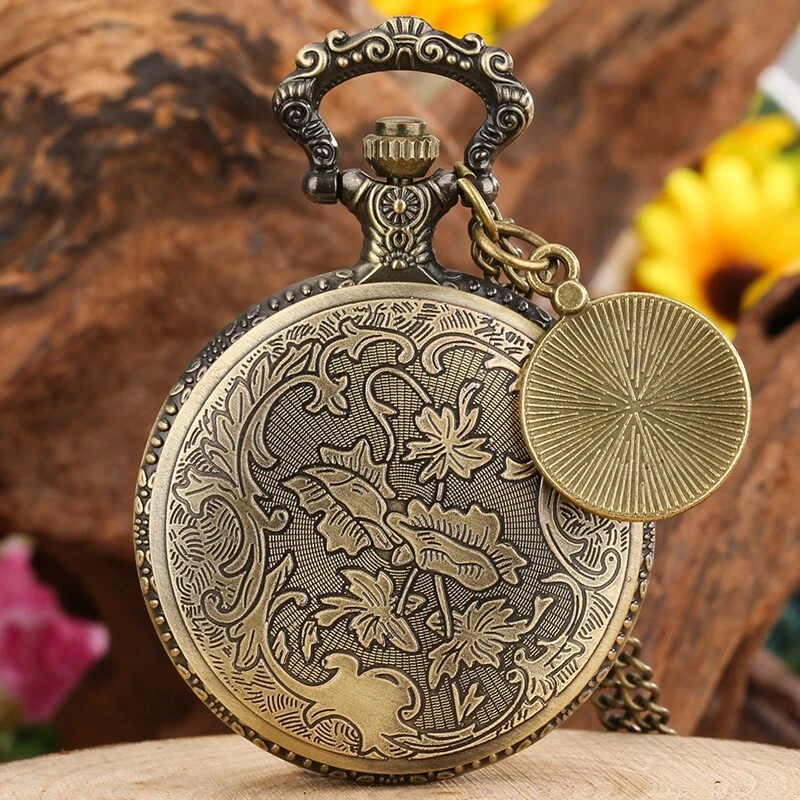 Retro Carved Compass Men Women Analogue Quartz Pocket Watch