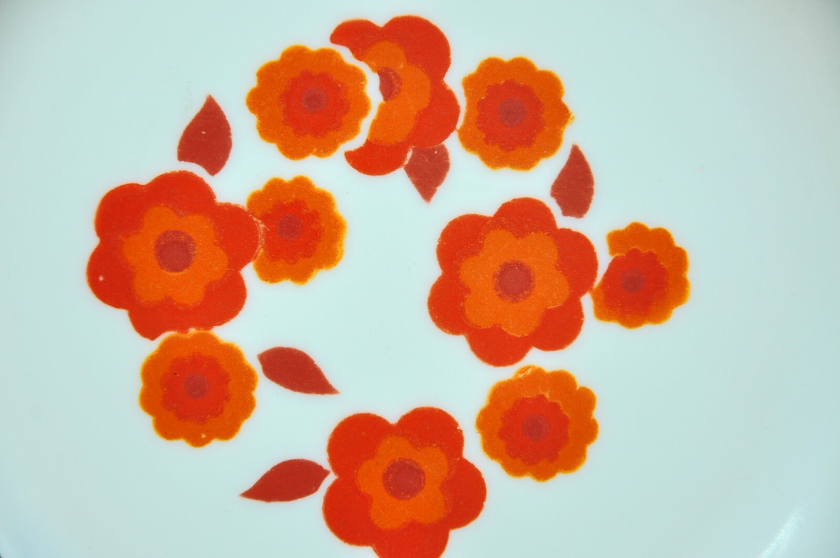 Vaisselle arcopal années 70 - France