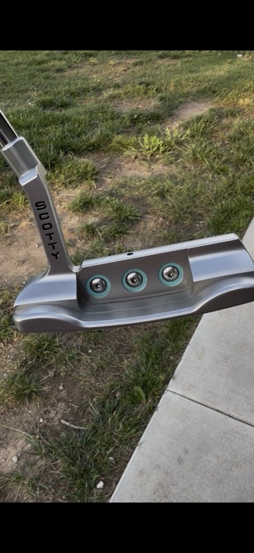 Scotty Cameron Button Back Newport Blade Putter RH Steel Silver/Blue 15g