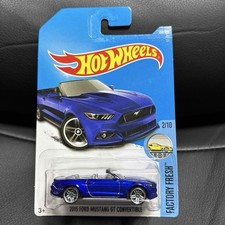 Hot Wheels 2015 Ford Mustang GT Cabrio