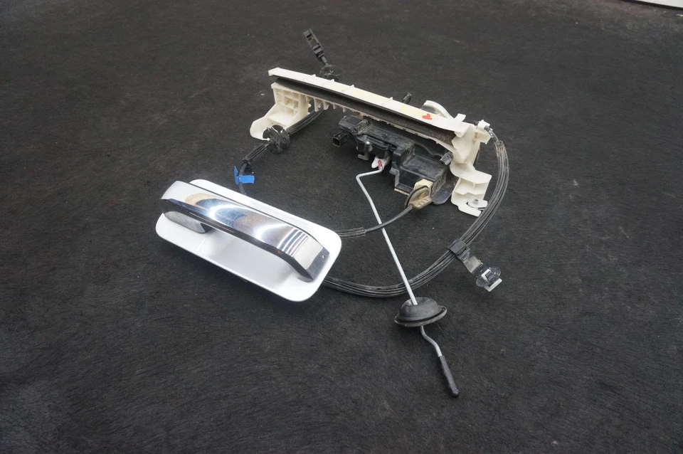 Pestillo manija puerta exterior delantero derecho JC3B2626601 Ford F350 Super Duty 2017-22 Foto 2 de 4