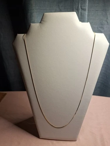 14K Gold 28 inch Necklace 4.64 grams - product listing photo