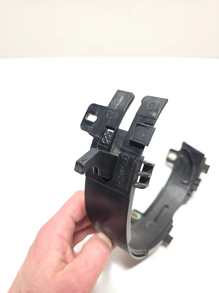 2001-2005 Volkswagen New Beetle Headlight Locking Bracket PASSENGER RH Side OEM - Image 4 of 4