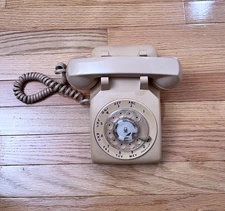 Vintage AT&T Bell System Western Electric Rotary Desk Phone Light Pink/Beige 