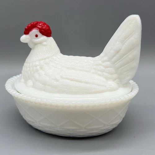 Vintage Hen On A Nest Covered Dish Milk Glass 1950 Westmoreland Nesting
