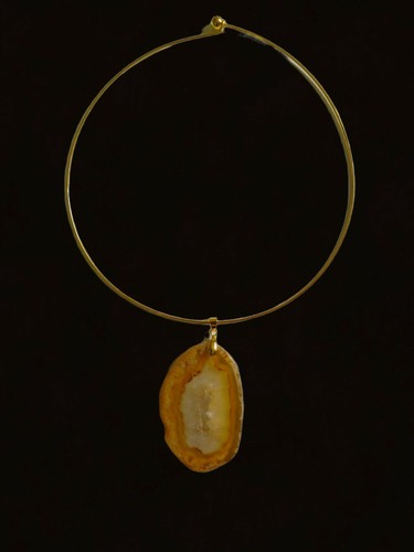 Yellow agate pendant necklace - Picture 2 of 9