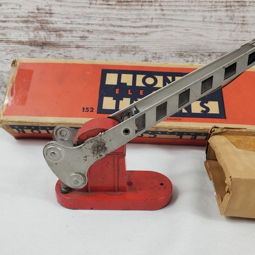 Lionel 152 Automatic Crossing Gate Boxed Postwar Model Railway Train Accessory - Picture 2 of 7