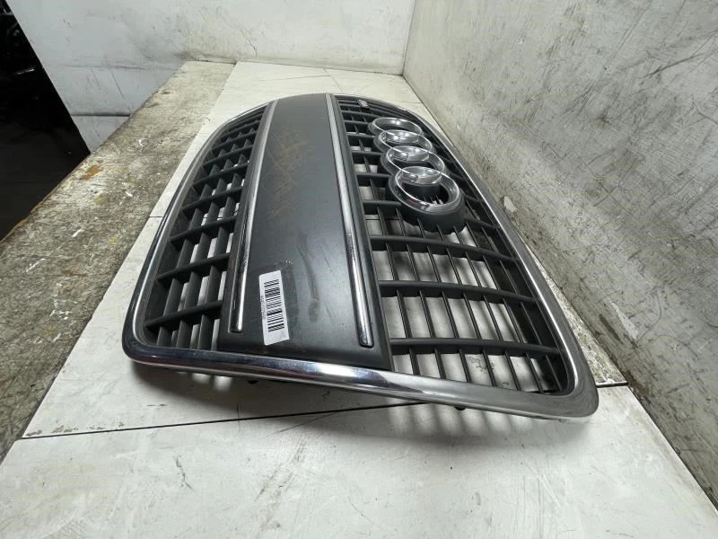 Audi A6 2008 sedán parrilla superior delantera OEM+ Foto 3 de 4