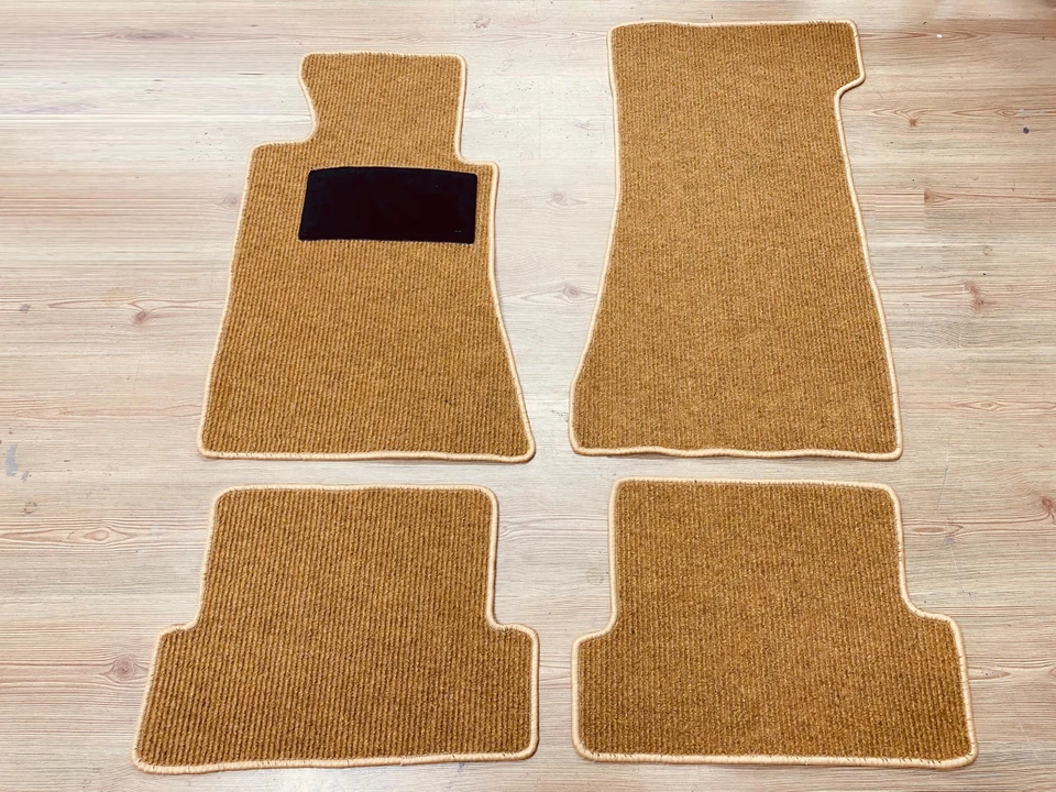 Alfombrillas acanaladas 560SL 280SLC 380SL 380SL 380SLC para Mercedes Benz R107 C107 Foto 2 de 2