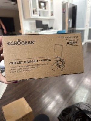 EchoGear - White Outlet Hanger for Echo Dot (4th Gen) Model EGMA-EDH1-W2