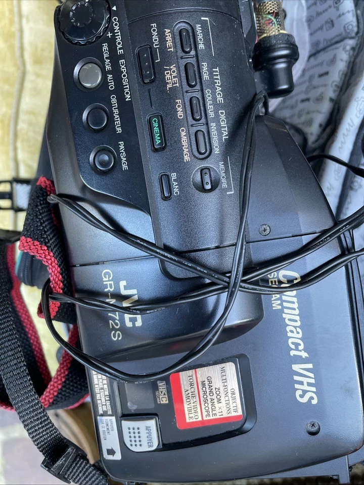 Caméra Vintage JVC Compact VHS GR-M72S - Photo 2/4