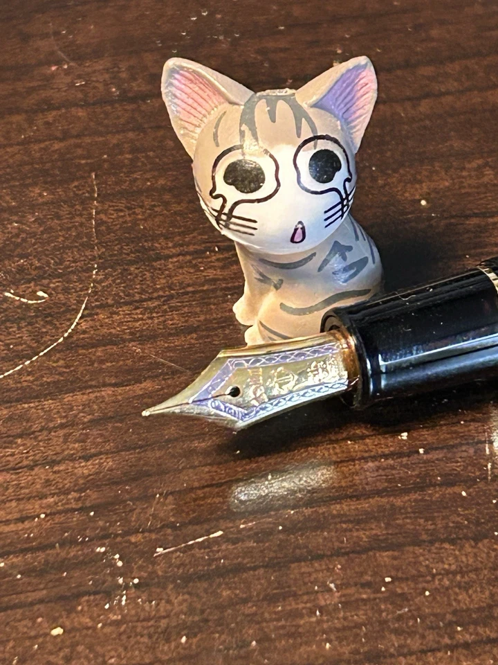 Sailor Pro Gear Black/Gold MF Fountain Pen - Image 2 of 4