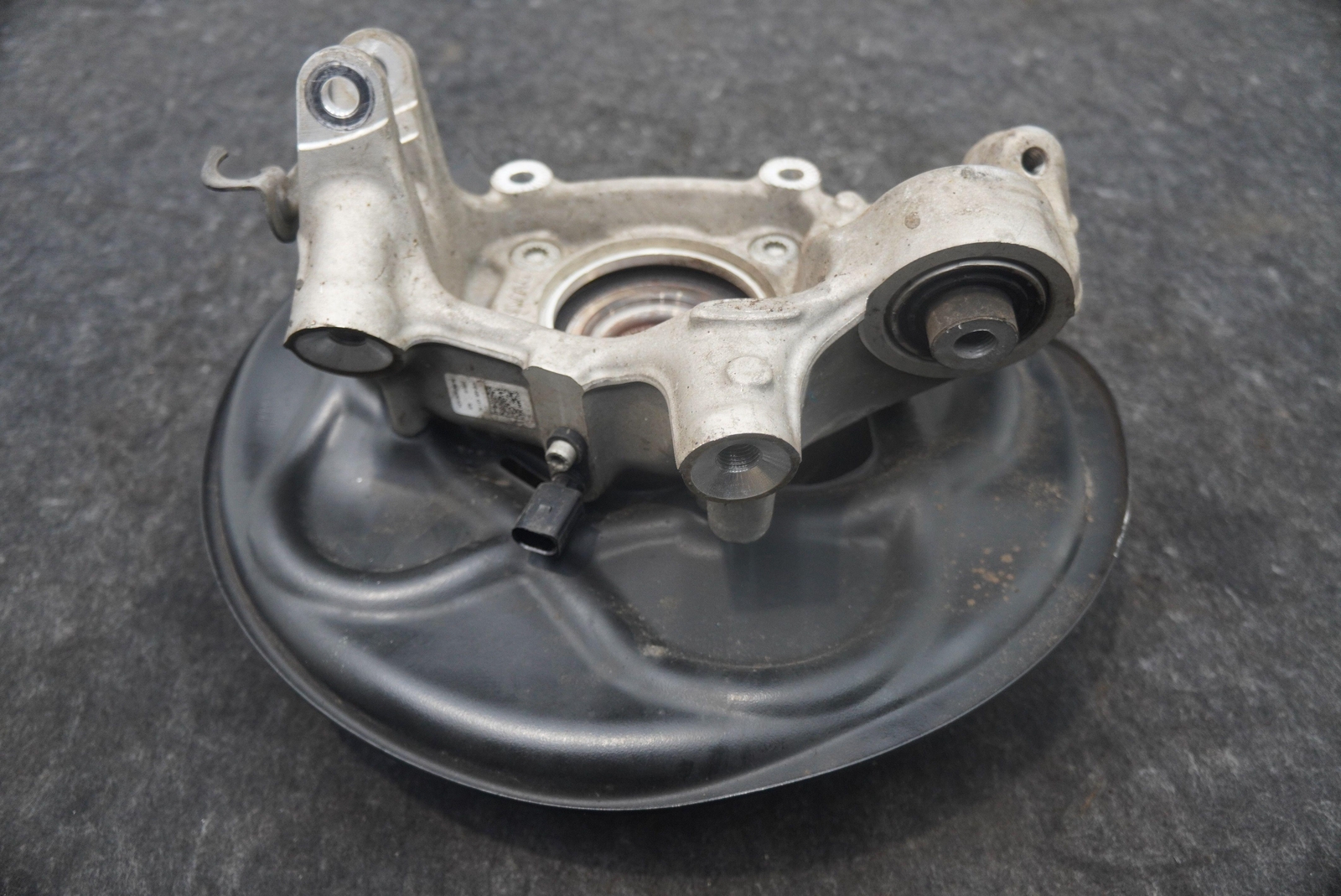 Rear Left Spindle Knuckle Hub Wheel Bearing 4M0505431AG OEM Lamborghini Urus