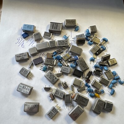 Group Lot 20 33 25 MHz Crystal Oscillator Electronic Vintage Electric Parts