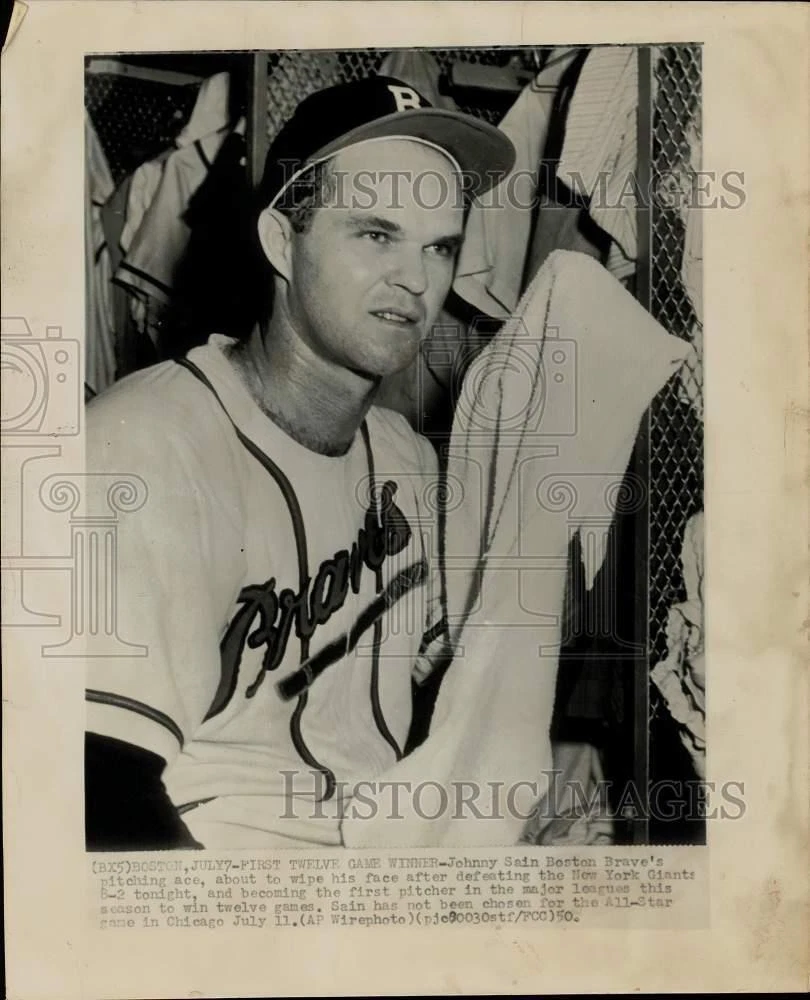 810px x 1000px - 1950 Press Photo Braves baseball pitching ace, Johnny Sain, after game in  Boston | eBay