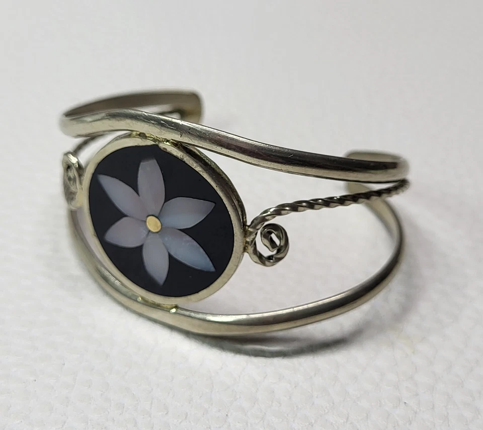 Pulseira floral Alpaca México esfregão chips esmalte preto pulso pequeno 6" - Imagem 2 de 4