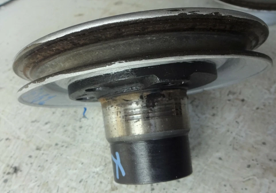 ISUZU KB25 KB26 KB41 P/U UTE MODELO 1972 87 MOTOR G160 POLEA CIGÜEÑAL USADO Foto 4 de 4