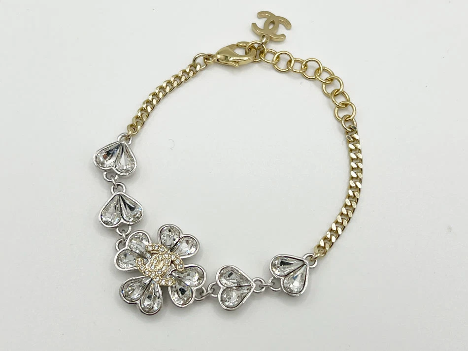 Bracciale Chanel Quadrifoglio Cuore Strass Oro C23S