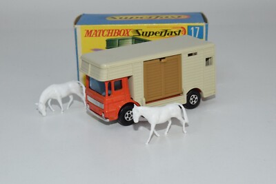 B8 1:60 3INCH 3 INCH MATCHBOX SUPERFAST 17 HORSE BOX TRUCK MIB