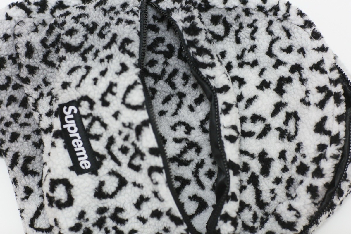 ふ*ん様 Supreme 2017fw leopard fleece Supreme Leopard Fleece Backpack FW17 | eBay