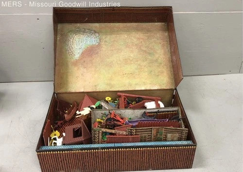 Marx Carry All Action Fort Apache Play Set Multicolor Plastic Tin Western