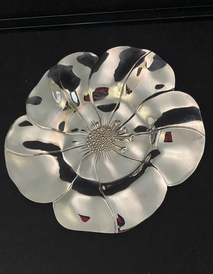 Plato cuenco decorativo con forma de flor International Silver Company de colección de 7,5" de diámetro Foto 3 de 4