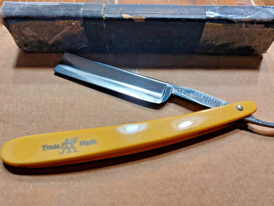 JA Henckels Twin Works #28 Solingen Germany Vintage Straight Razor